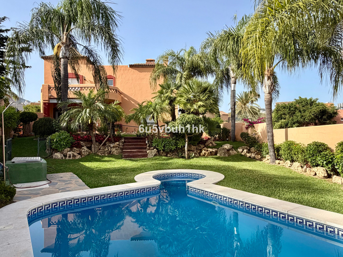 Townhouse for sale in Marbella