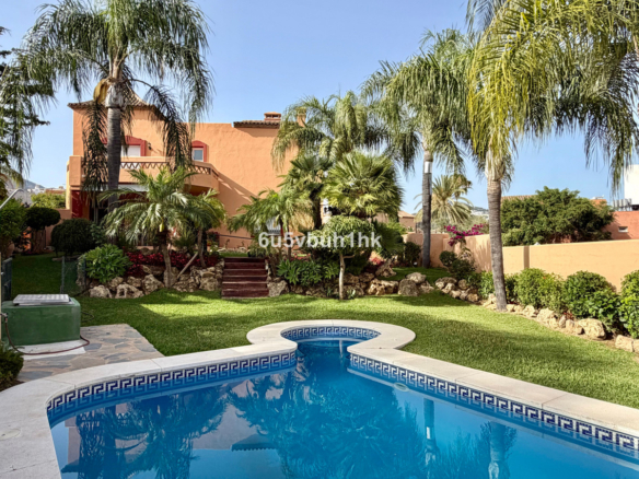 Townhouse for sale in Marbella