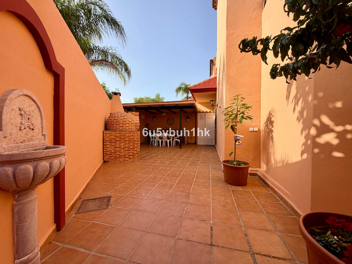 Townhouse for sale in Marbella