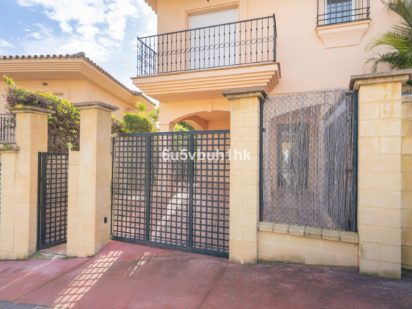 Townhouse for sale in Mijas