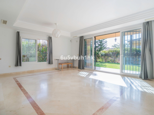 Townhouse for sale in Mijas