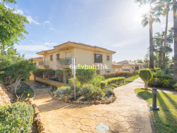 Townhouse for sale in Mijas