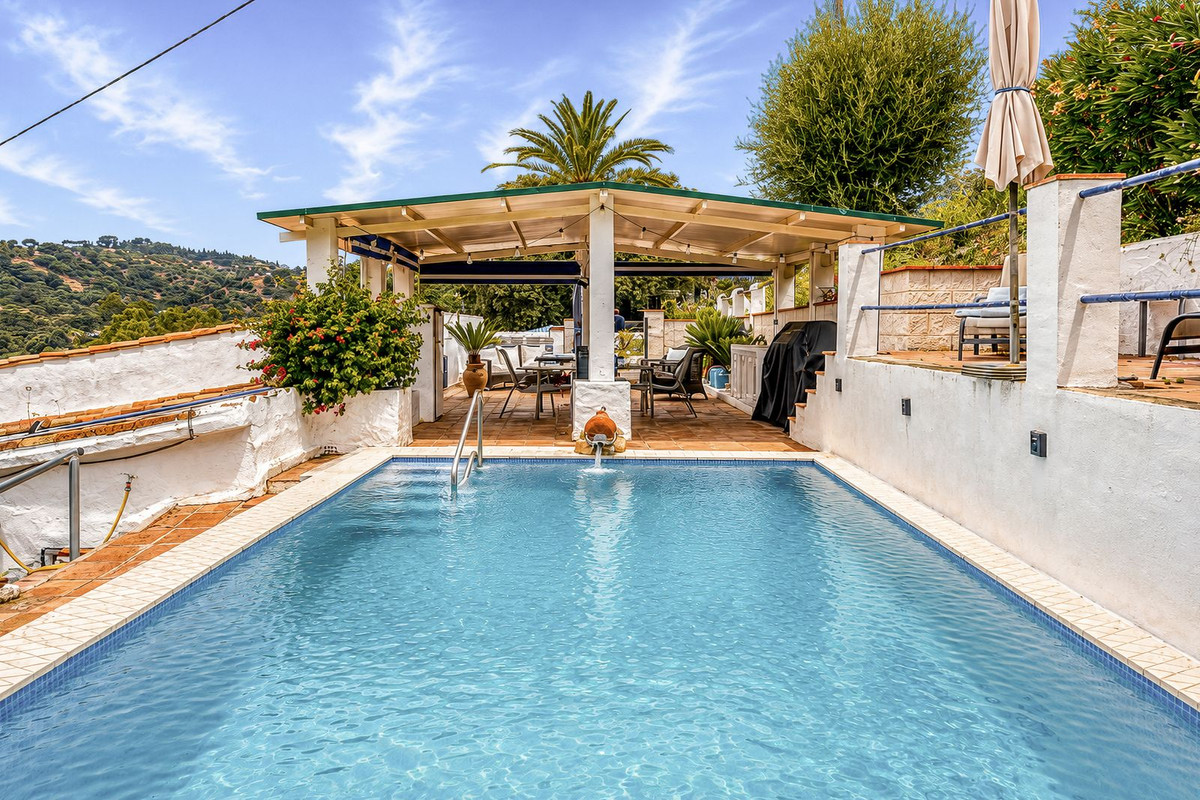 Villa for sale in Alhaurín el Grande