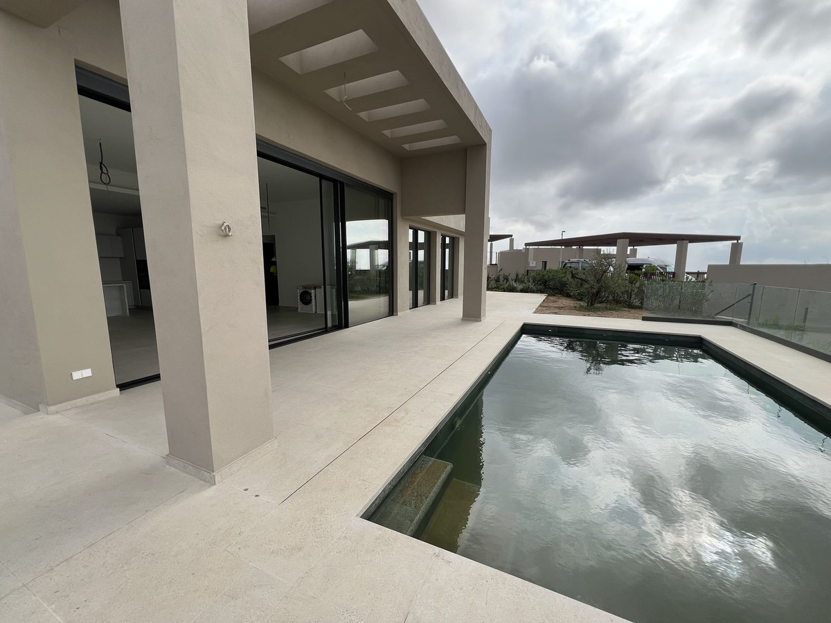 Villa for sale in Benahavís