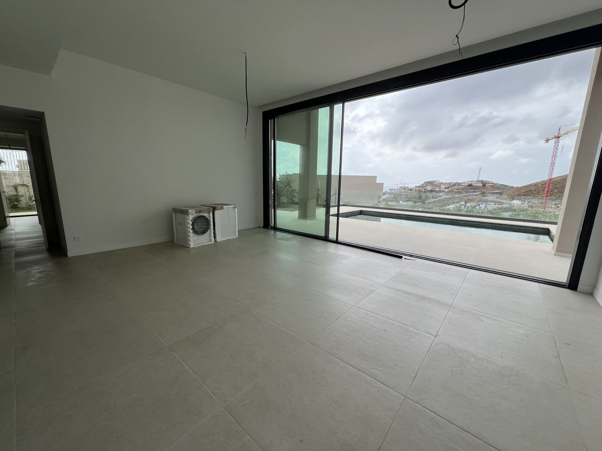 Villa for sale in Benahavís