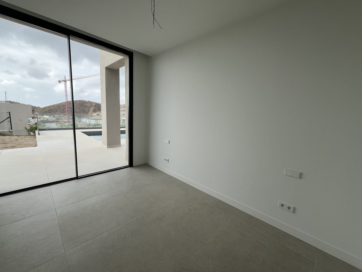Villa for sale in Benahavís