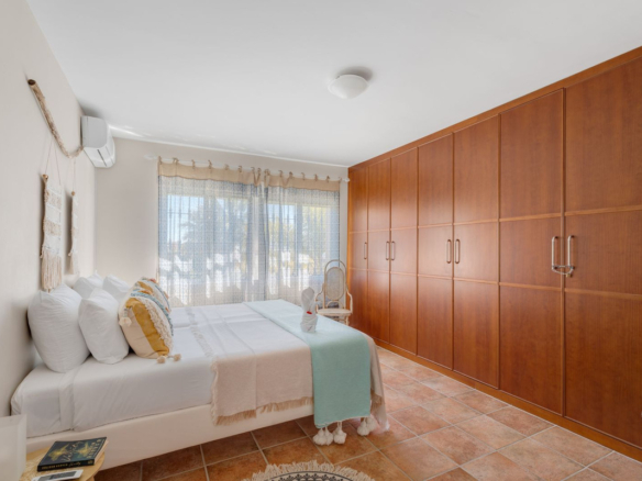 Villa for sale in Benalmadena