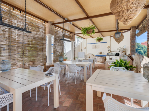 Villa for sale in Benalmadena