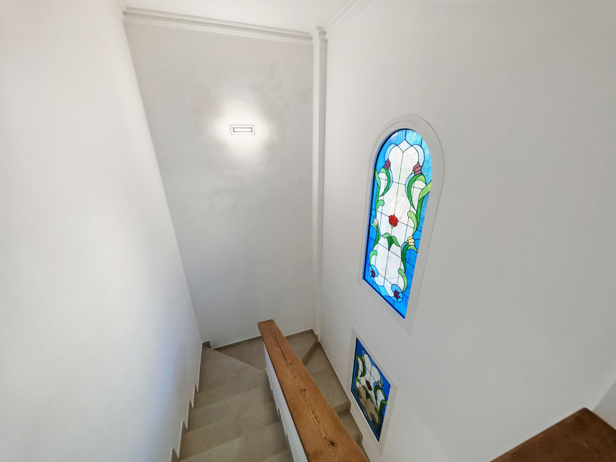 Villa for sale in Benalmadena