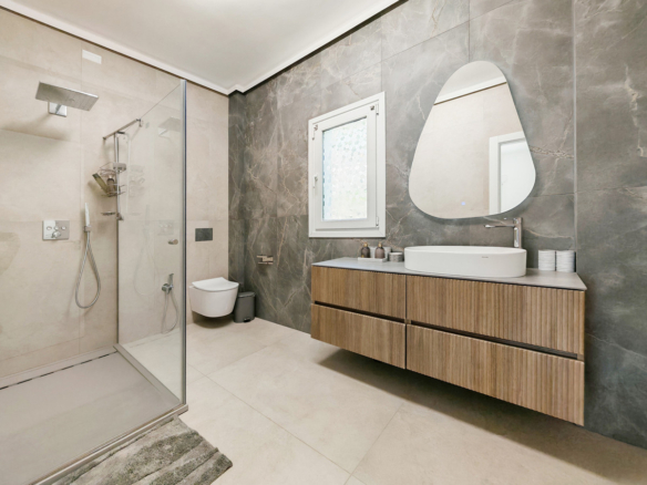 Villa for sale in Benalmadena