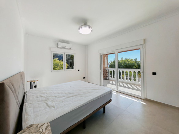 Villa for sale in Benalmadena