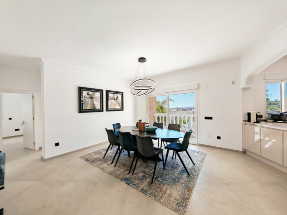 Villa for sale in Benalmadena