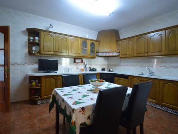 Villa for sale in Benalmadena