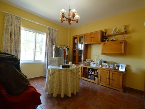 Villa for sale in Benalmadena