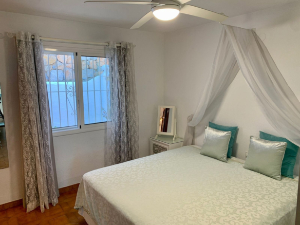 Villa for sale in Benalmadena