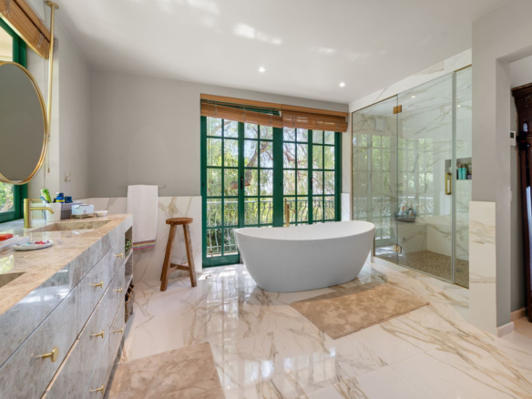 Villa for sale in Benalmadena