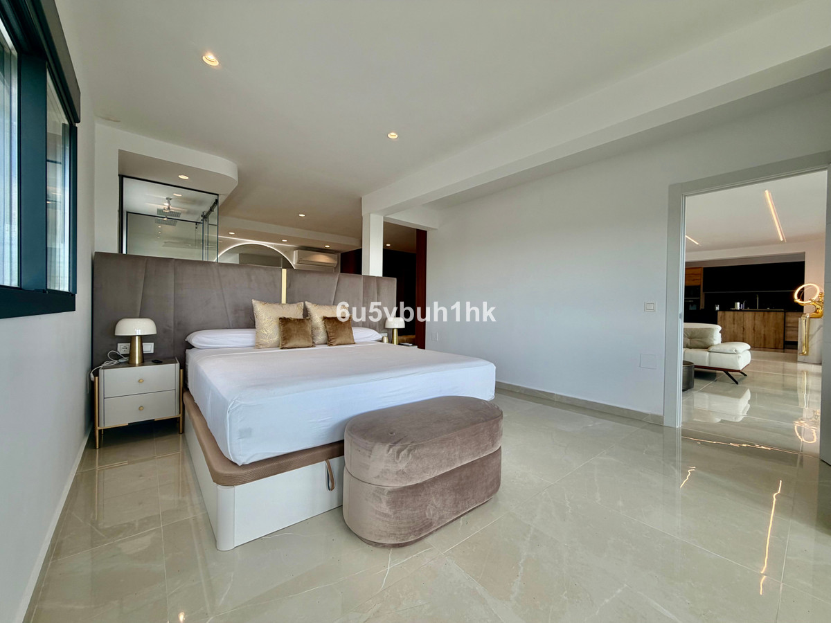 Villa for sale in Benalmadena