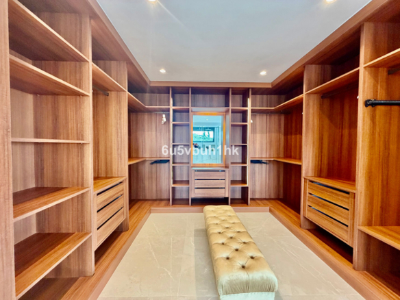 Villa for sale in Benalmadena