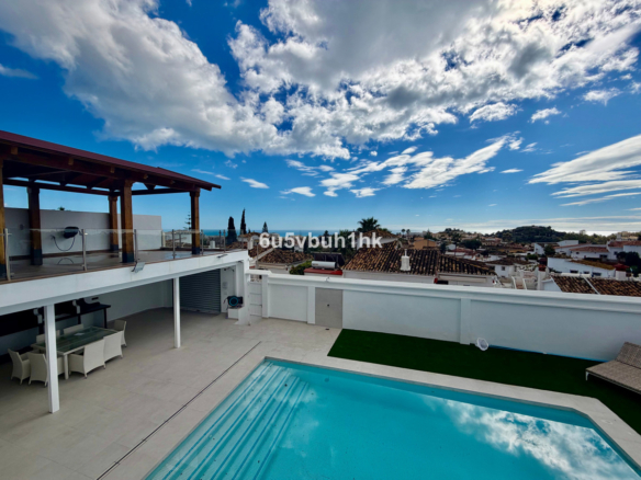 Villa for sale in Benalmadena