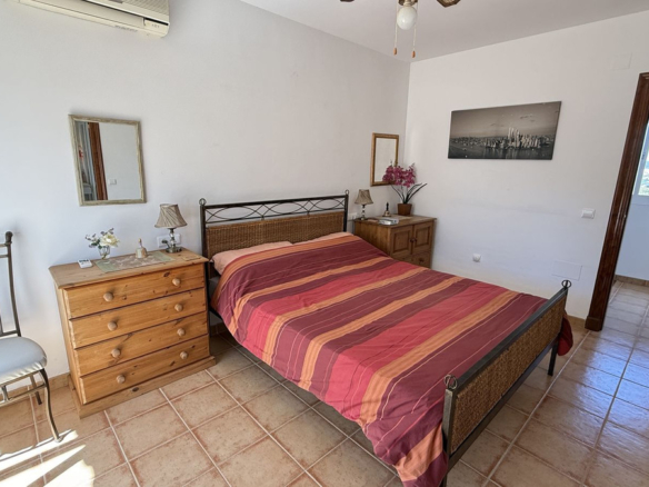 Villa for sale in Coín