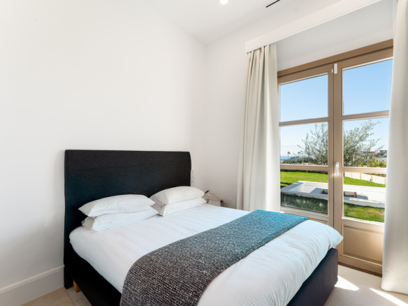 Villa for sale in Estepona