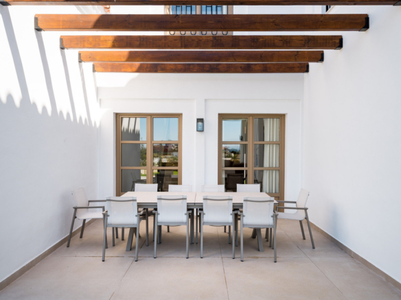 Villa for sale in Estepona