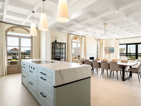 Villa for sale in Estepona