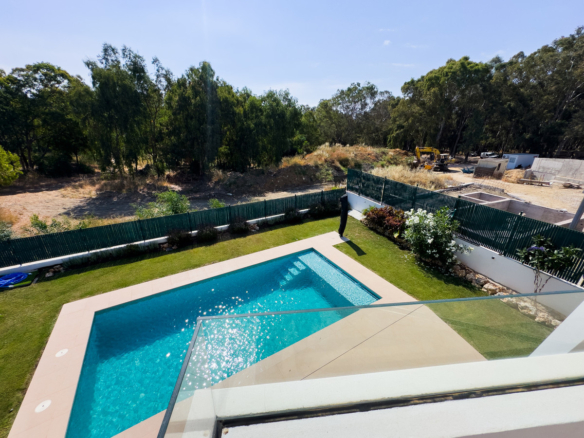 Villa for sale in Estepona