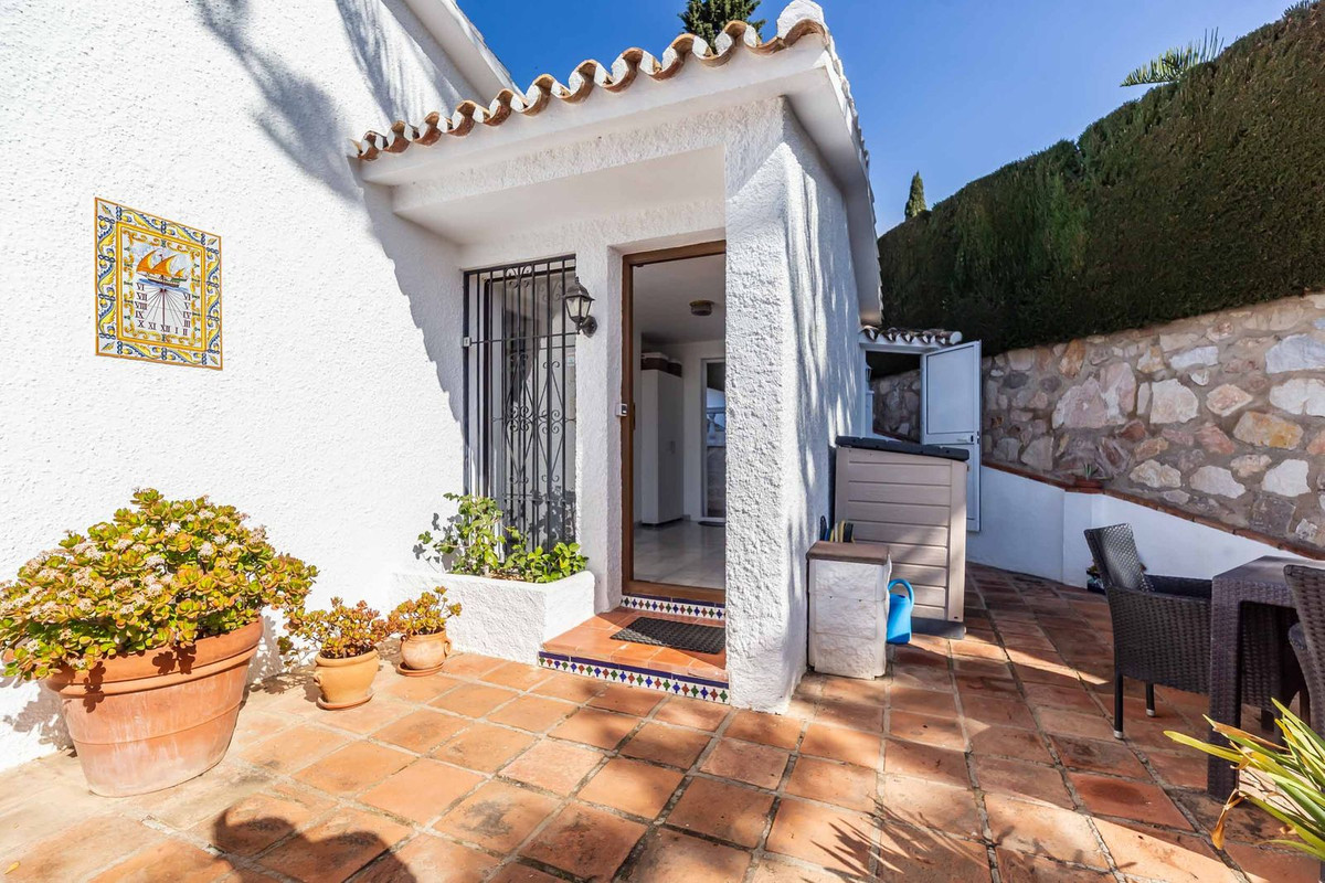Villa for sale in Fuengirola
