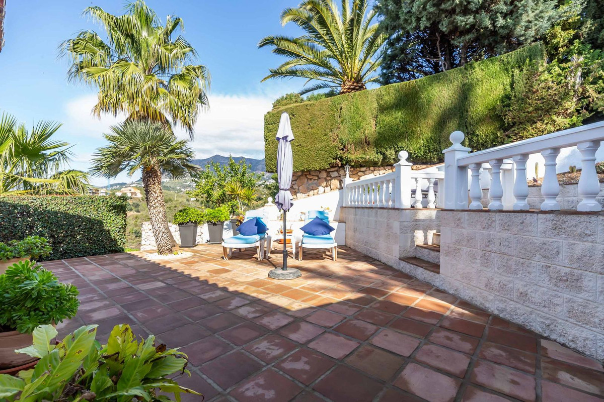 Villa for sale in Fuengirola