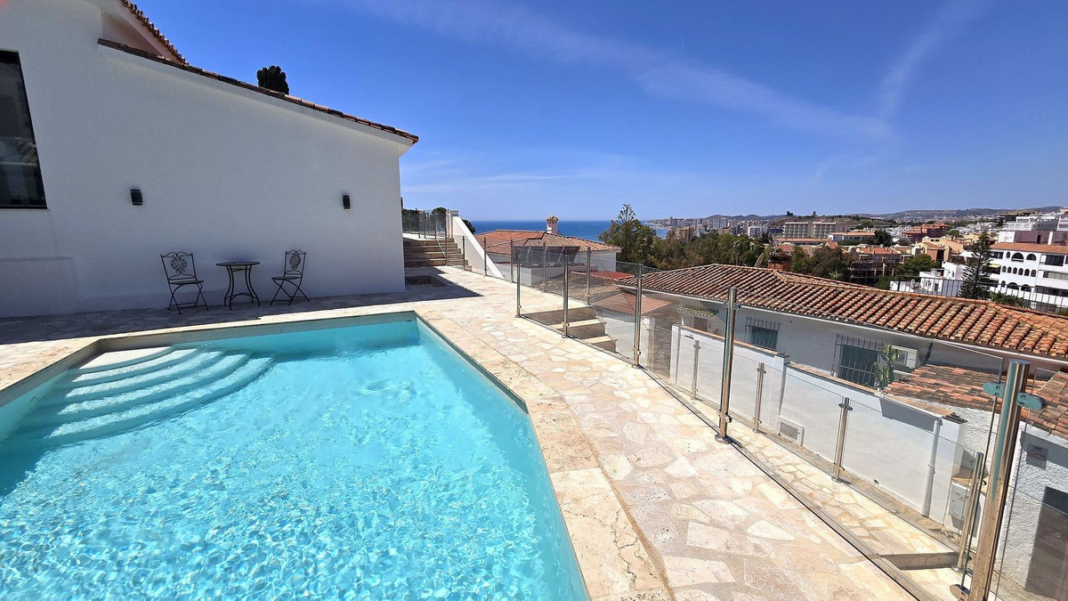 Villa for sale in Fuengirola
