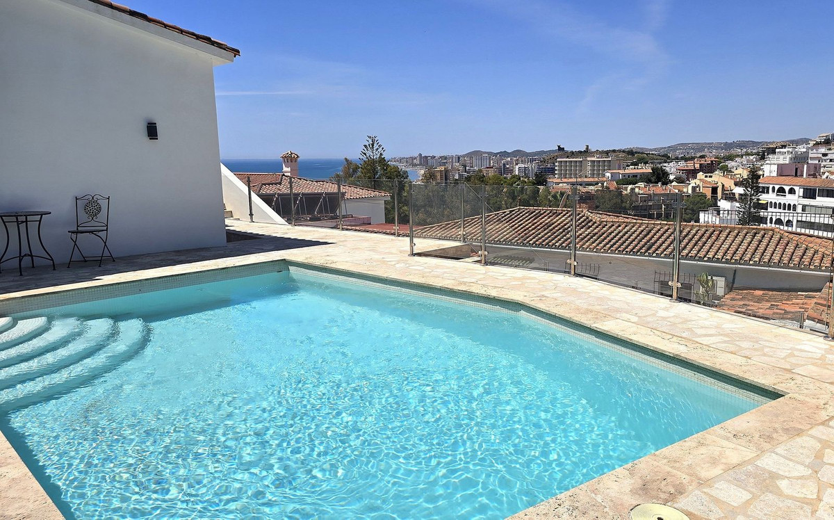 Villa for sale in Fuengirola