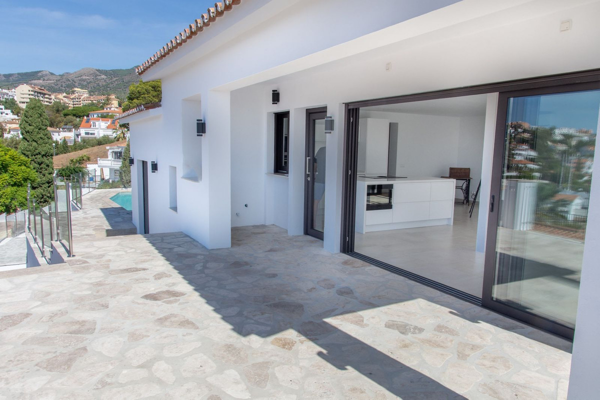 Villa for sale in Fuengirola
