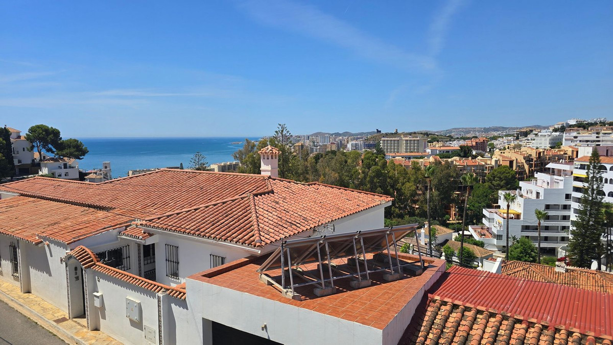Villa for sale in Fuengirola