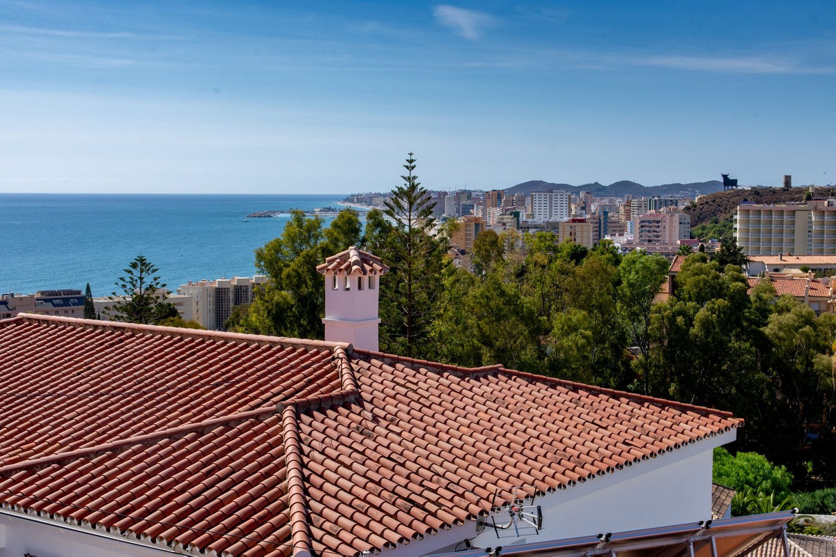 Villa for sale in Fuengirola