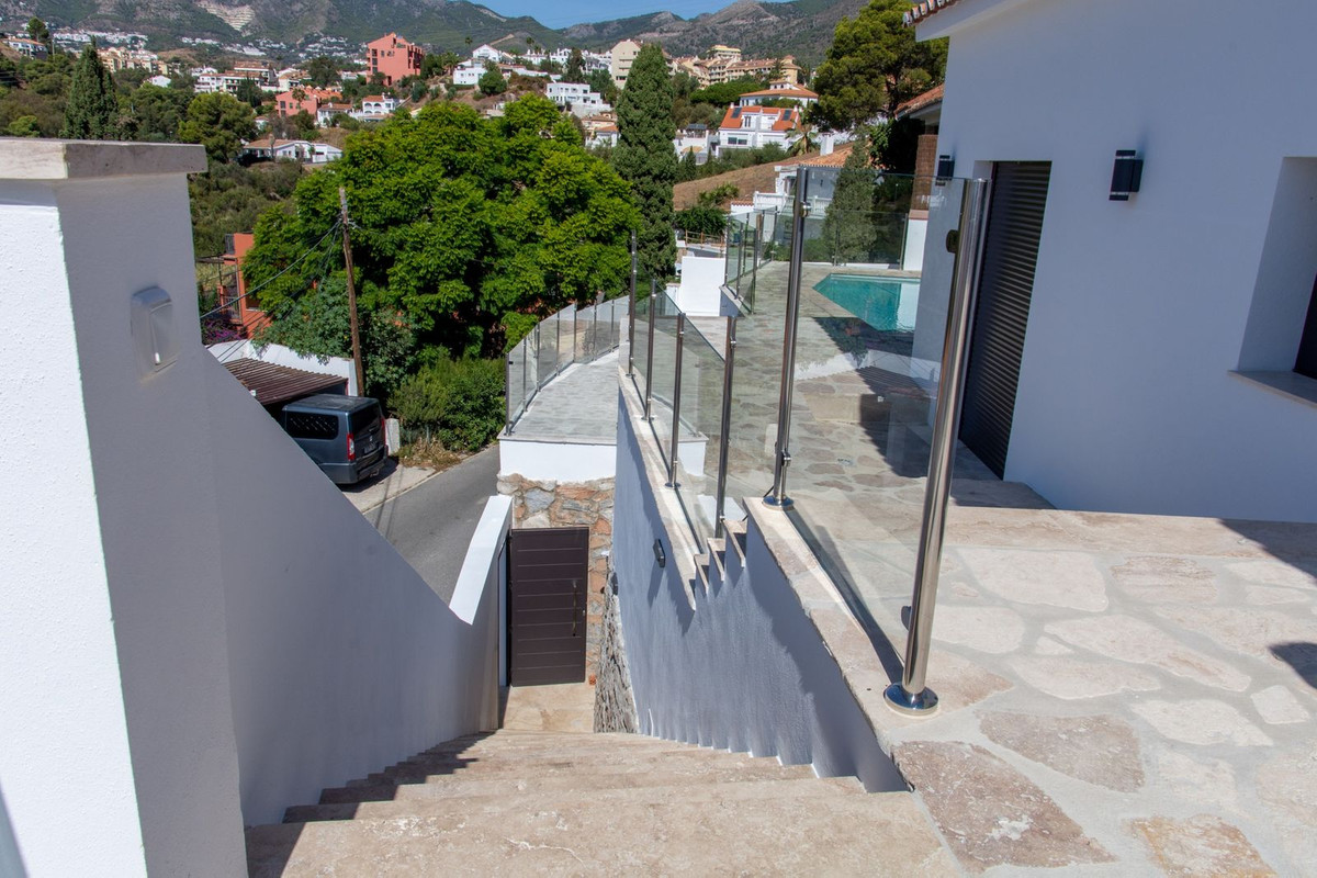 Villa for sale in Fuengirola