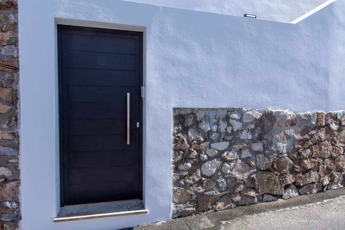 Villa for sale in Fuengirola