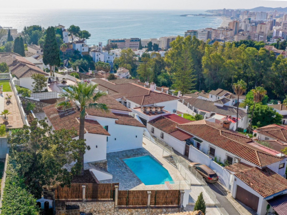 Villa for sale in Fuengirola