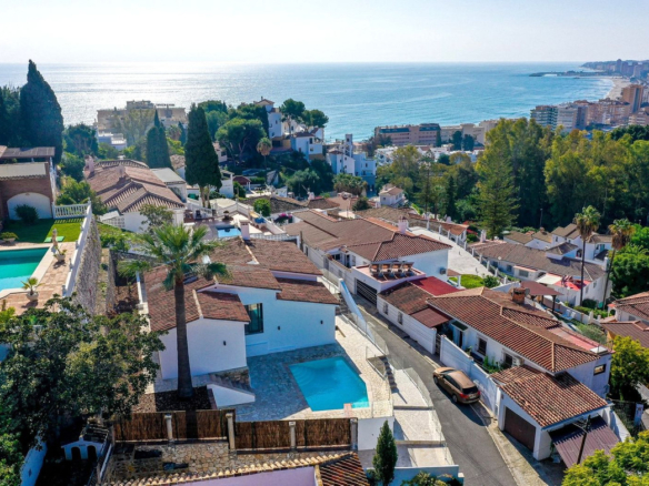 Villa for sale in Fuengirola