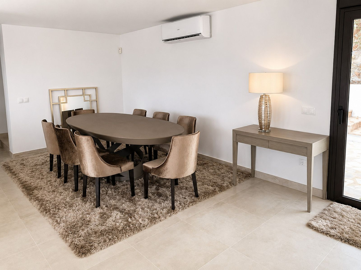 Villa for sale in Fuengirola