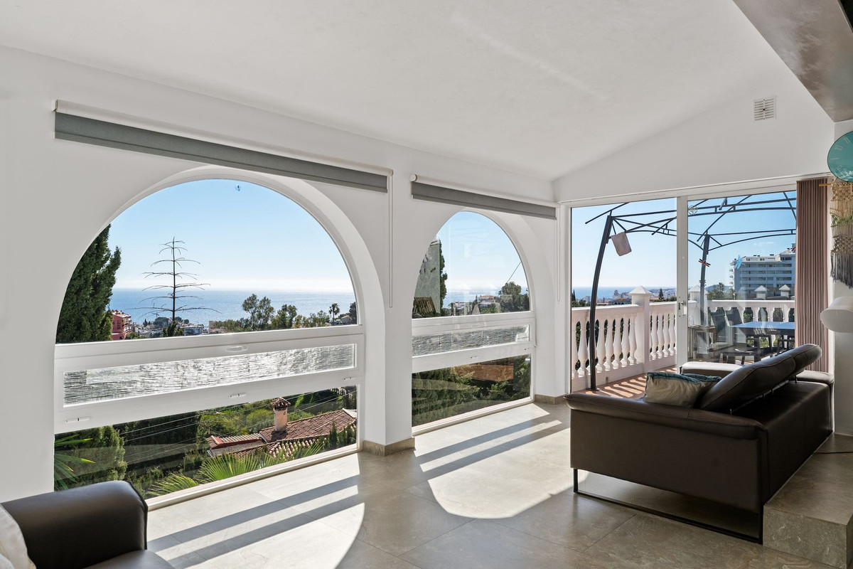 Villa for sale in Fuengirola