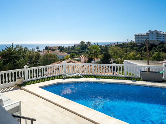 Villa for sale in Fuengirola