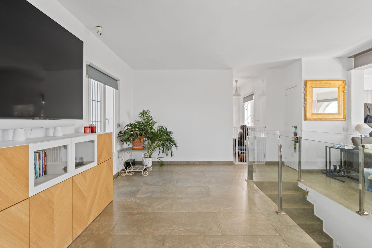 Villa for sale in Fuengirola