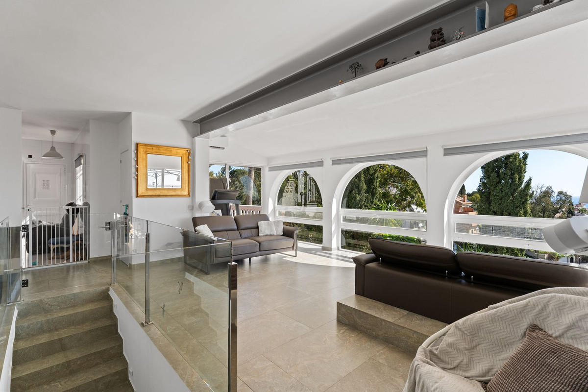 Villa for sale in Fuengirola