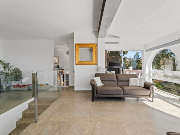 Villa for sale in Fuengirola