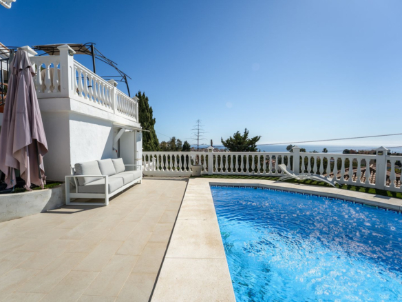 Villa for sale in Fuengirola