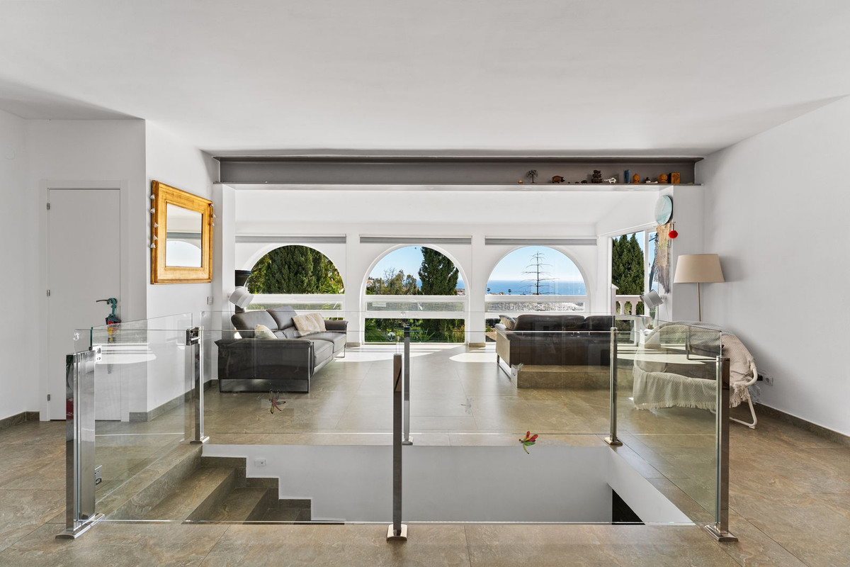 Villa for sale in Fuengirola