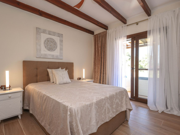 Villa for sale in Guaro