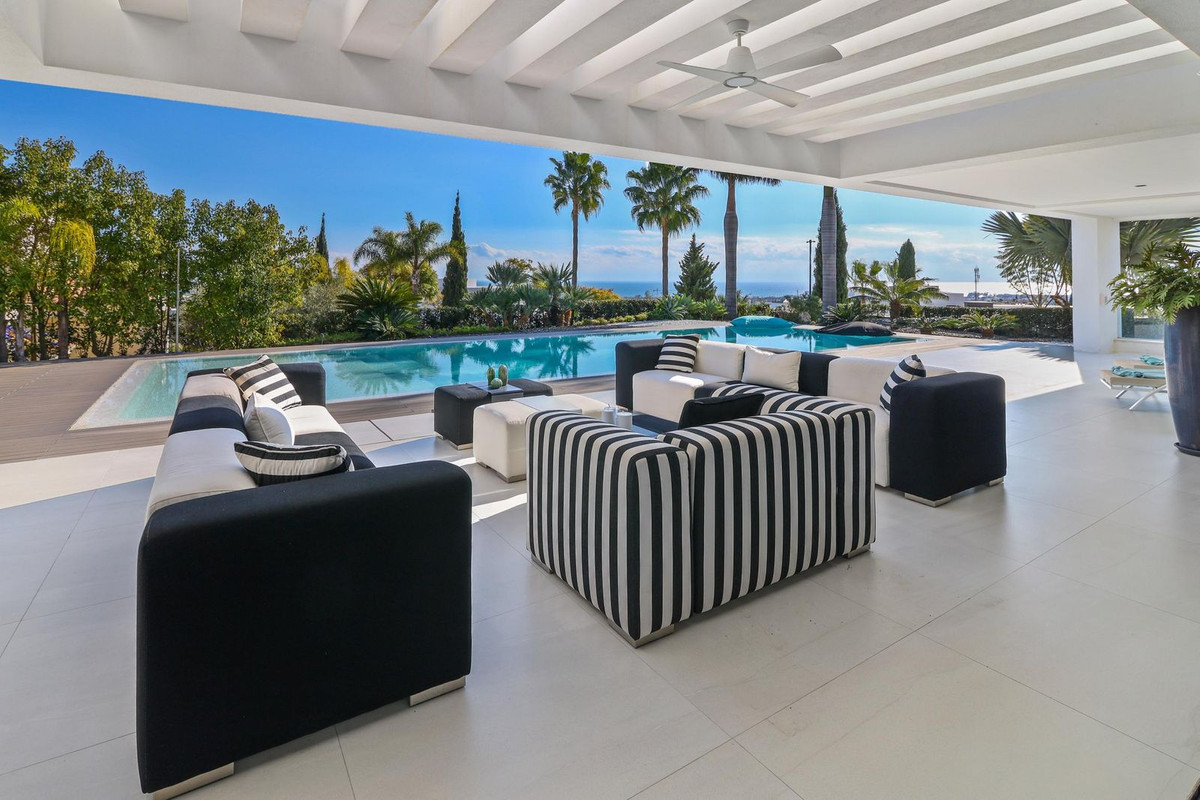 Villa for sale in Málaga
