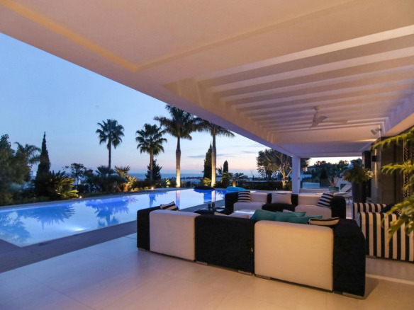 Villa for sale in Málaga